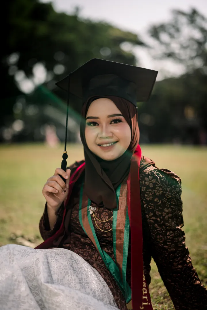 Anis Putri Sessions